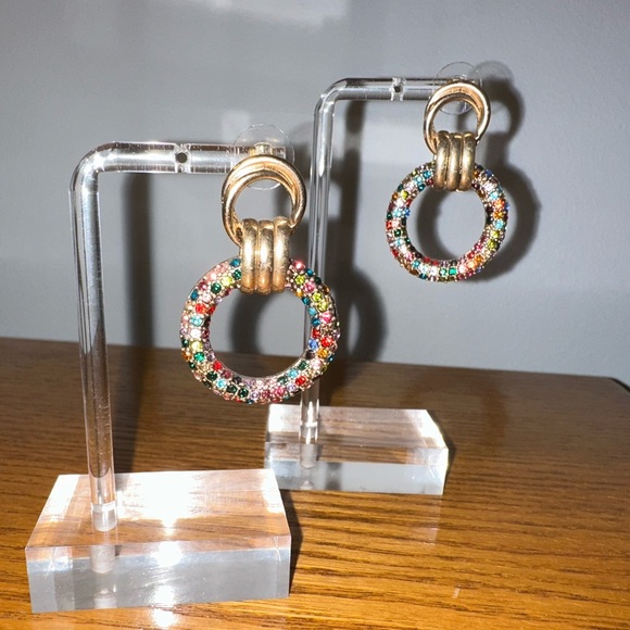 Multicolored rhinestone and gold earrings - Picture 8 of 8